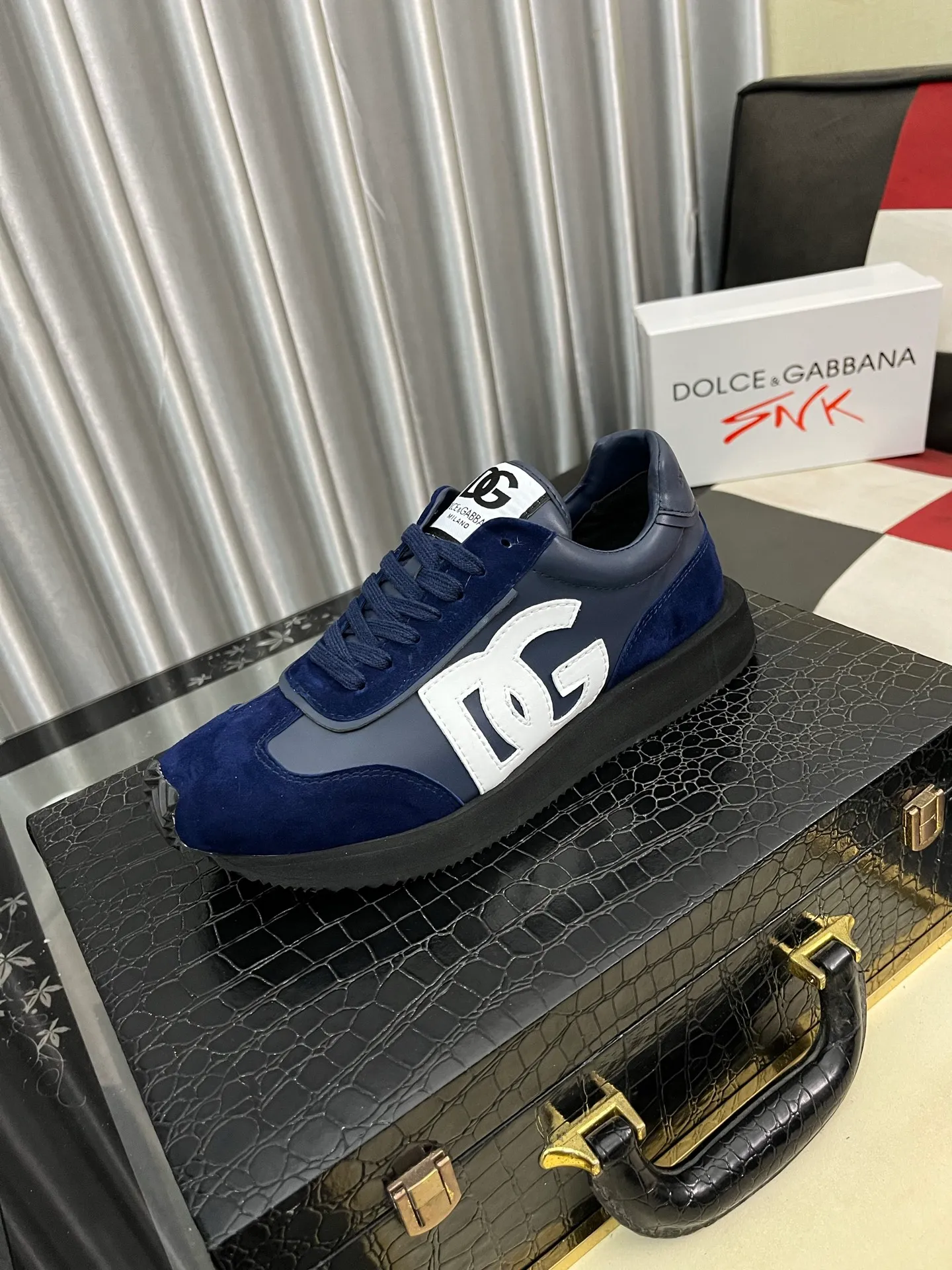 Men's Men's Shoes💰458⌚️⌚️Dolce&Gabbana••DG✔️High-end men's sports•casual shoes. Original goods from top counters. Original imported cowhide, multi-material splicing design ➕Imported cowhide lining, cowhide feet ➕Original TPR elastic outsole. Size: 36-46